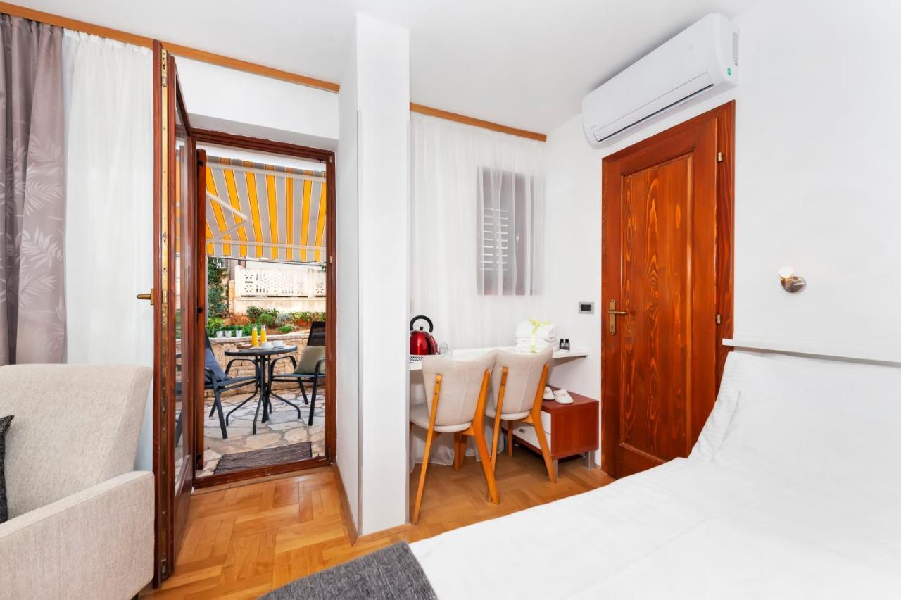 Villa Milli B&B Rovinj Exterior photo