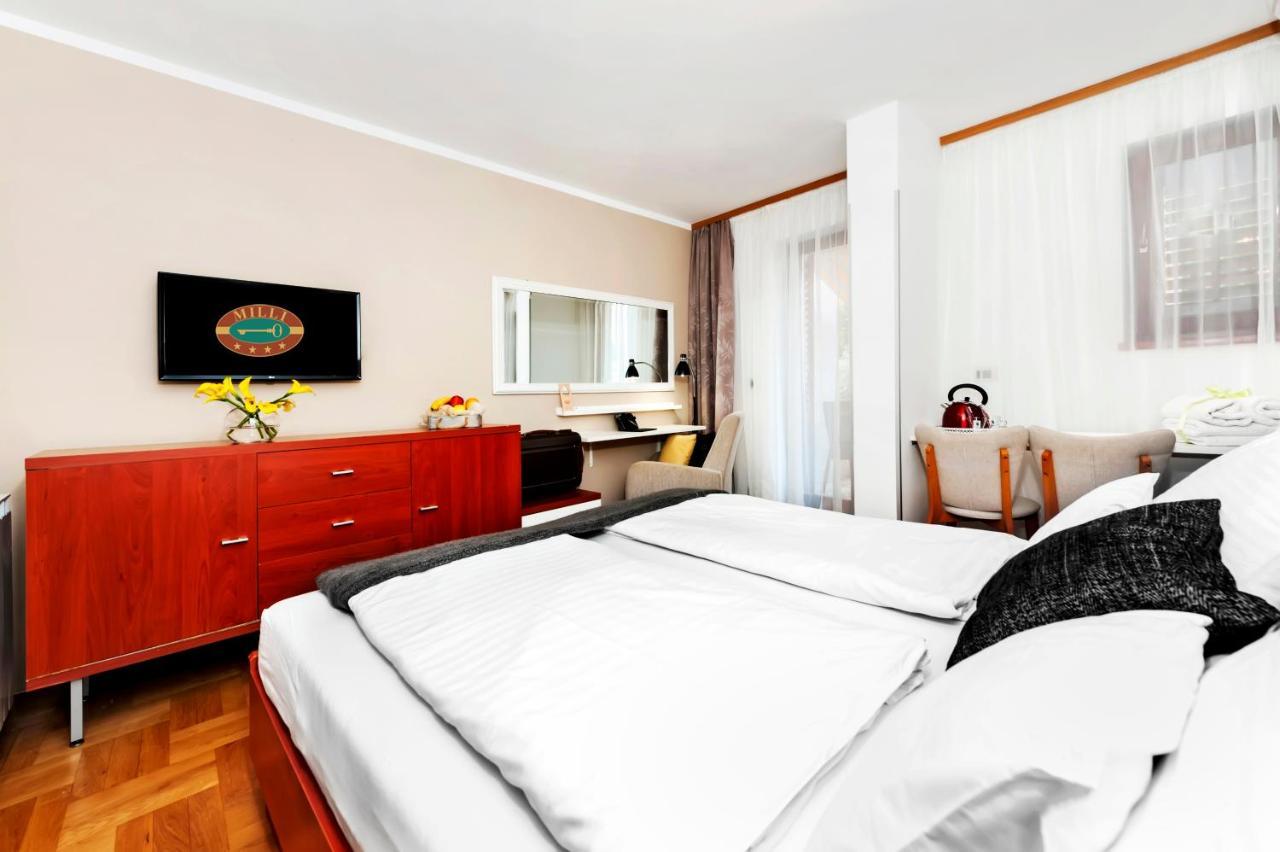 Villa Milli B&B Rovinj Exterior photo